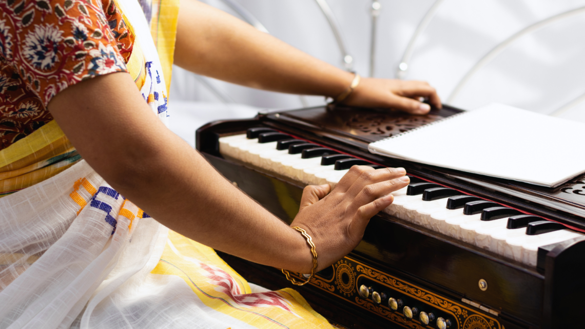 Experimental Music Genres: A Deep Dive into Innovative Soundscapes